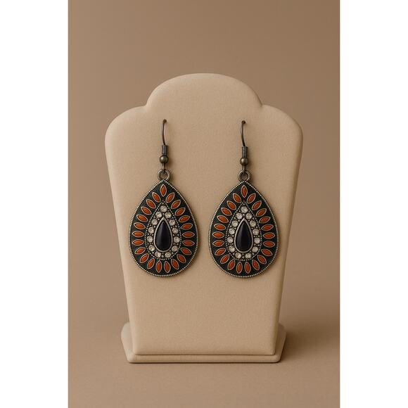 New Boho / Western Earrings - Picture 1 of 3